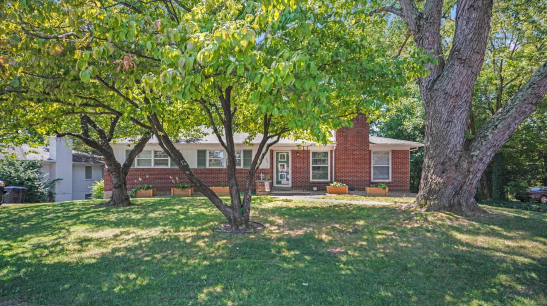 Spacious 2-Br Retreat Near Louisville Attractions Extérieur photo