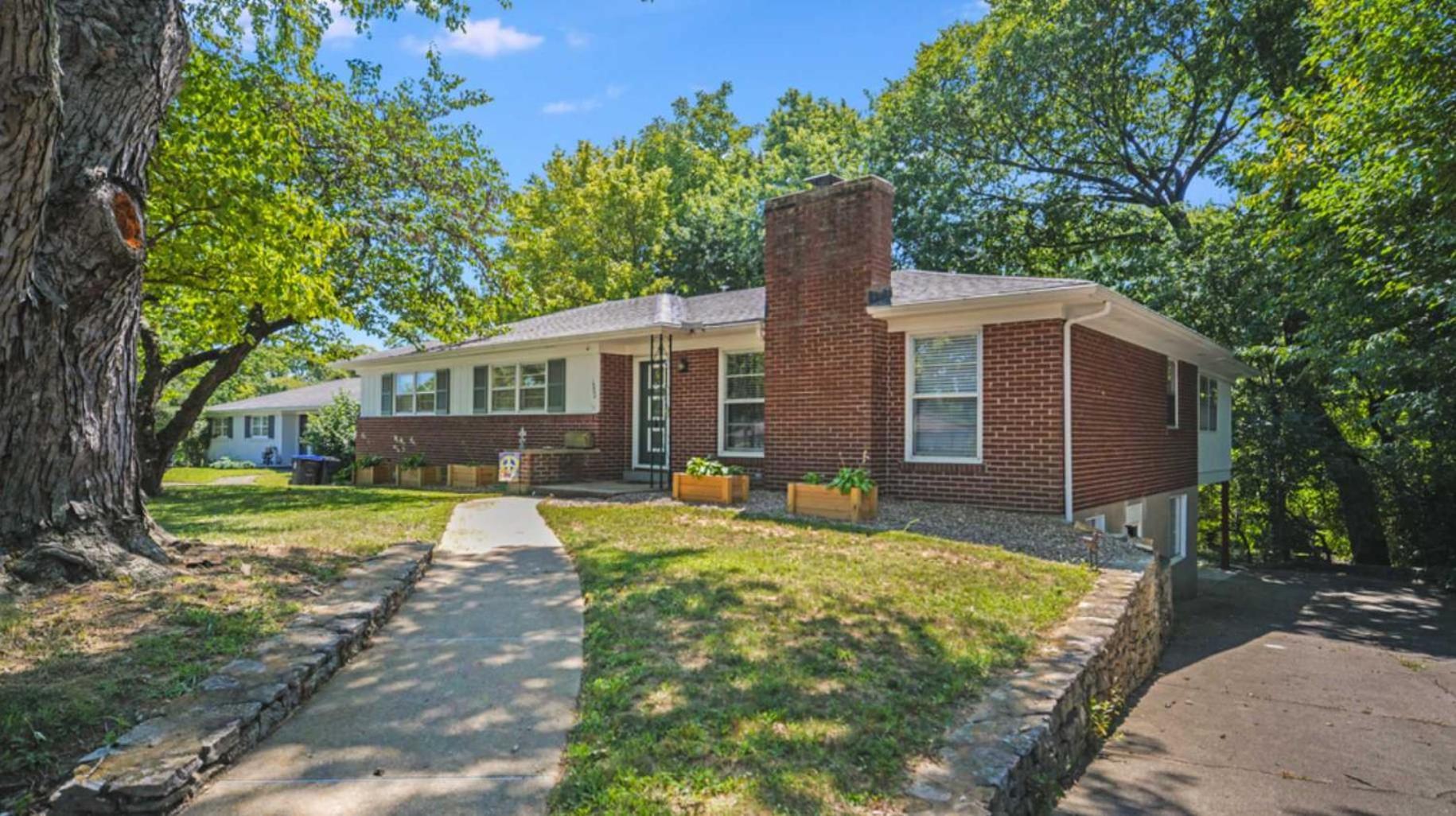 Spacious 2-Br Retreat Near Louisville Attractions Extérieur photo